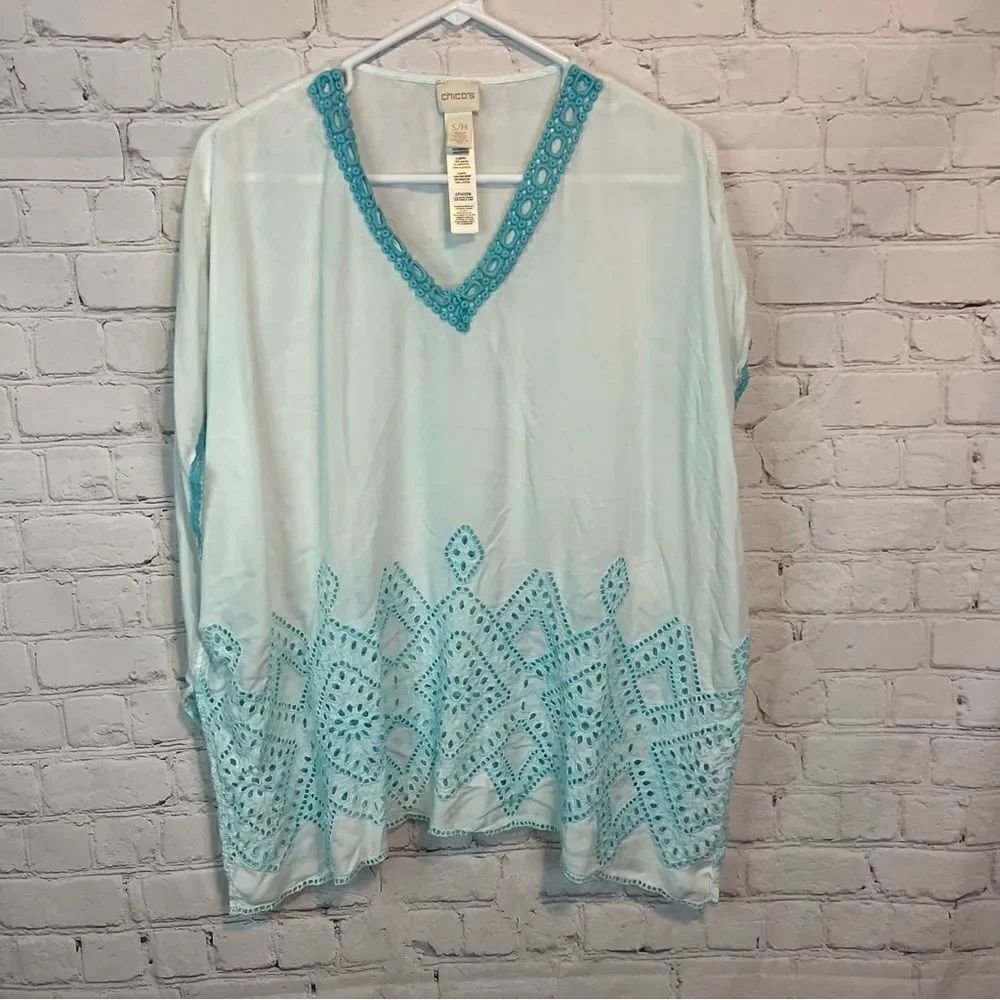 Chico’s aqua and turquoise embroidered poncho size small/medium